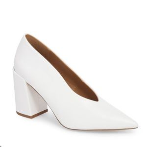 NWT White leather Topshop  V-Cut Pump block heels. New in box